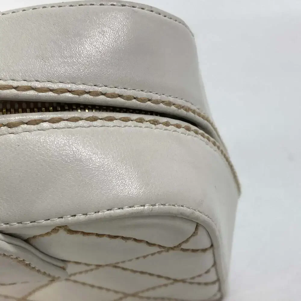 CHANEL Vintage White Bag
